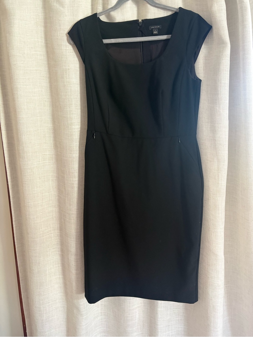 Anne Taylor Black Cap-Sleeve Office Dress with Pockets!